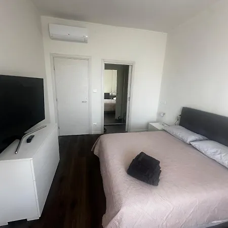 Rossini - 100mq Con Parcheggio Gratuito Alessandria